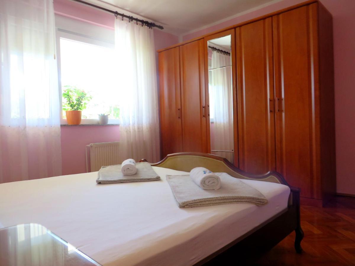 Beach Apartments Roza - The Garden Apartment Biograd Na Moru Exterior photo