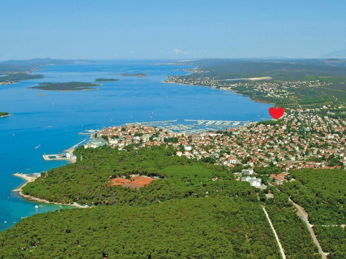 Beach Apartments Roza - The Garden Apartment Biograd Na Moru Exterior photo