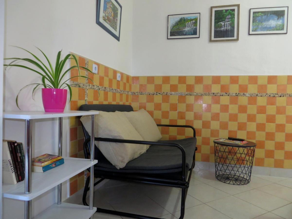 Beach Apartments Roza - The Garden Apartment Biograd Na Moru Exterior photo